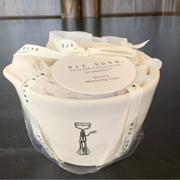 Rae Dunn Icon Measuring Cups Set - Picture 3 of 11